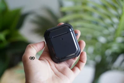 Black Defender Airpods 1/2 Case