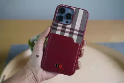 Chequered Leather Case with Card Slot 121 Chequered Leather Case with Card Slot