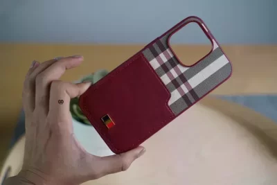 Chequered Leather Case with Card Slot 122 Chequered Leather Case with Card Slot